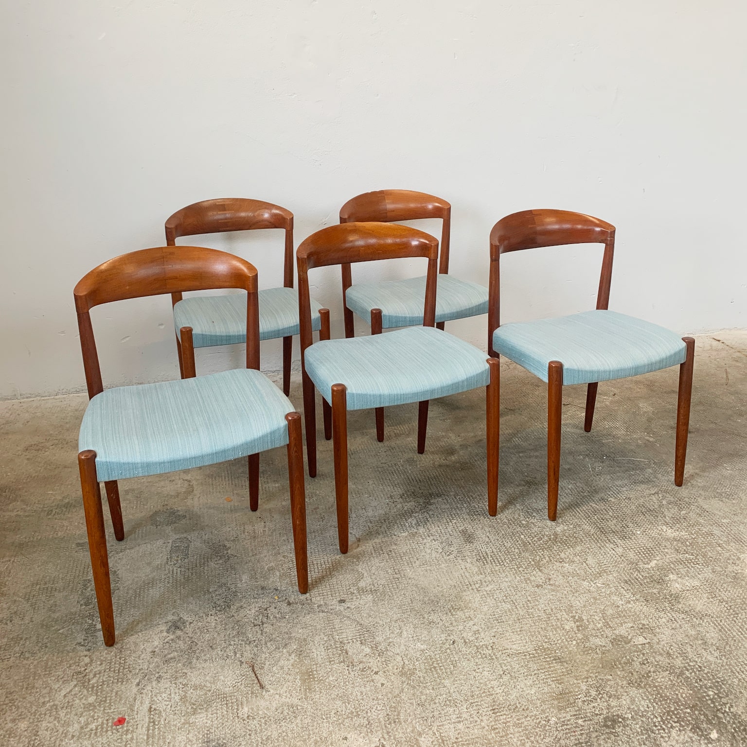 Knud Andersen per JCA Jensen <br> Gruppo di 5 sedie in teak, 1960 - immagine 2