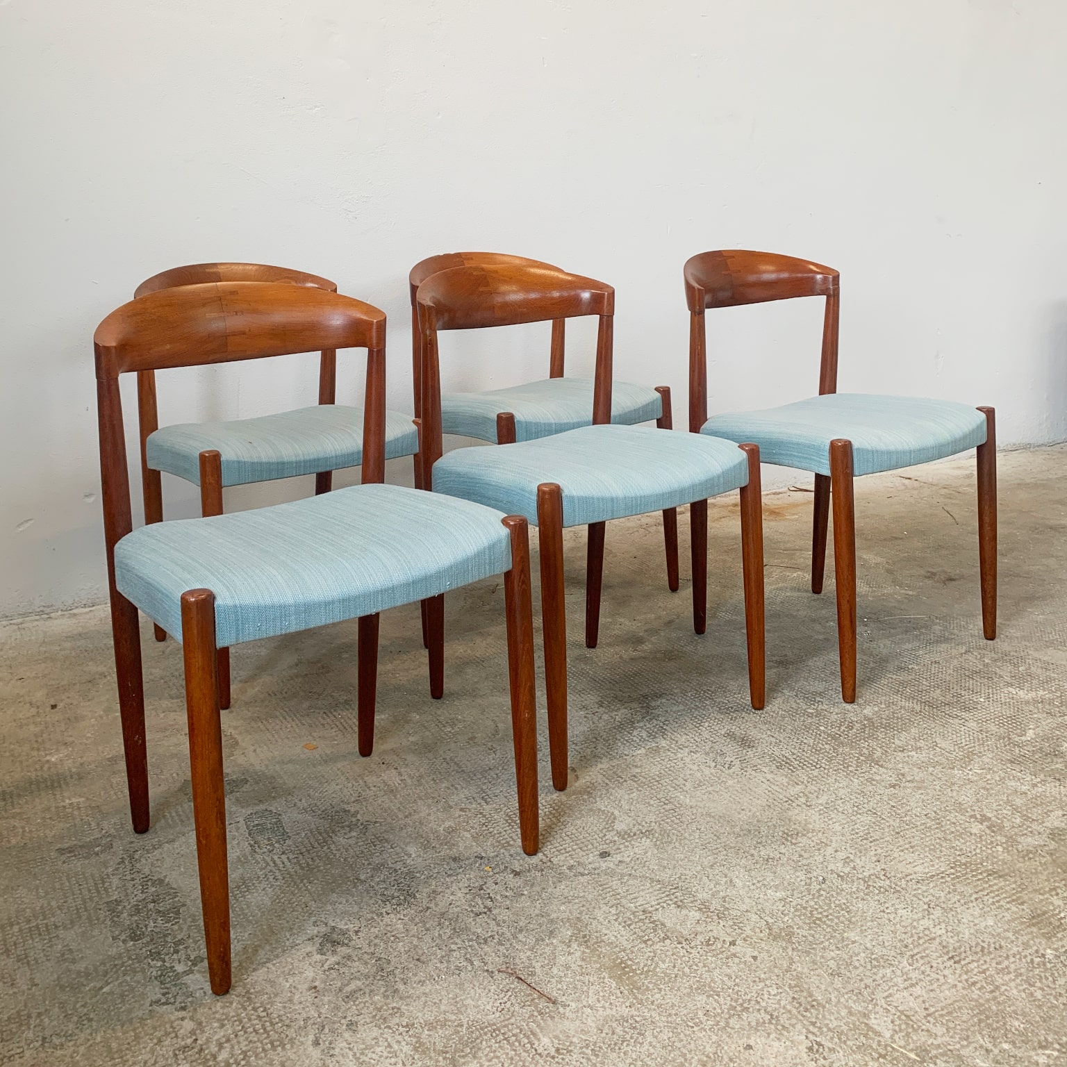 Knud Andersen per JCA Jensen <br> Gruppo di 5 sedie in teak, 1960 - immagine 3