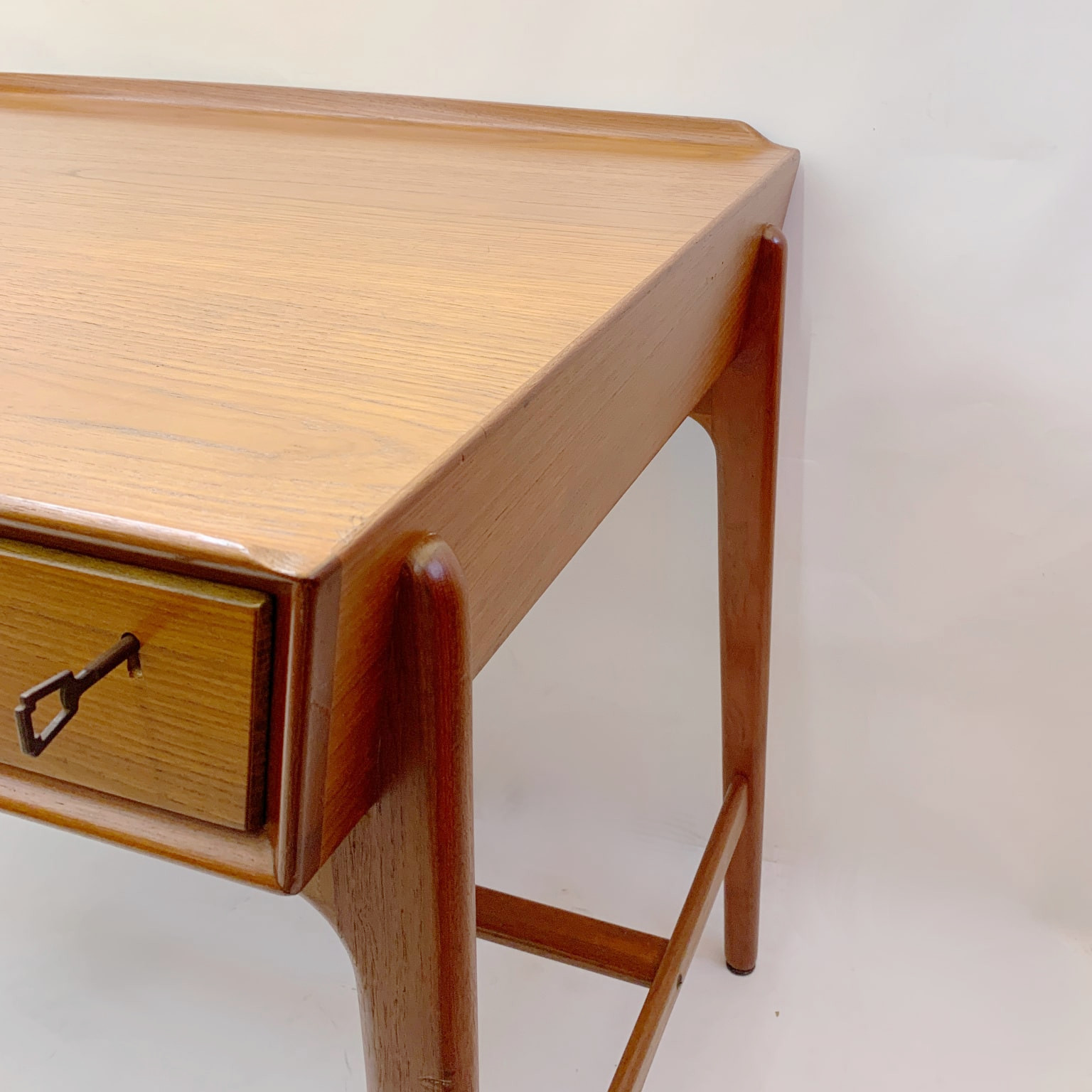 Svend Aage Madsen per Sigurd Hansen <br> Scrivania in teak anni 60 - immagine 5