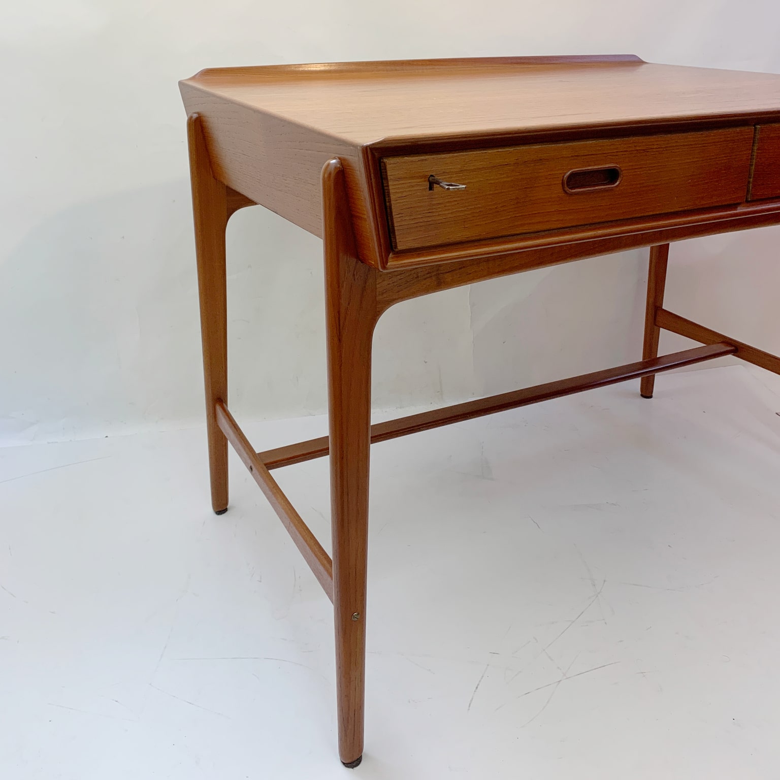 Svend Aage Madsen per Sigurd Hansen <br> Scrivania in teak anni 60 - immagine 6