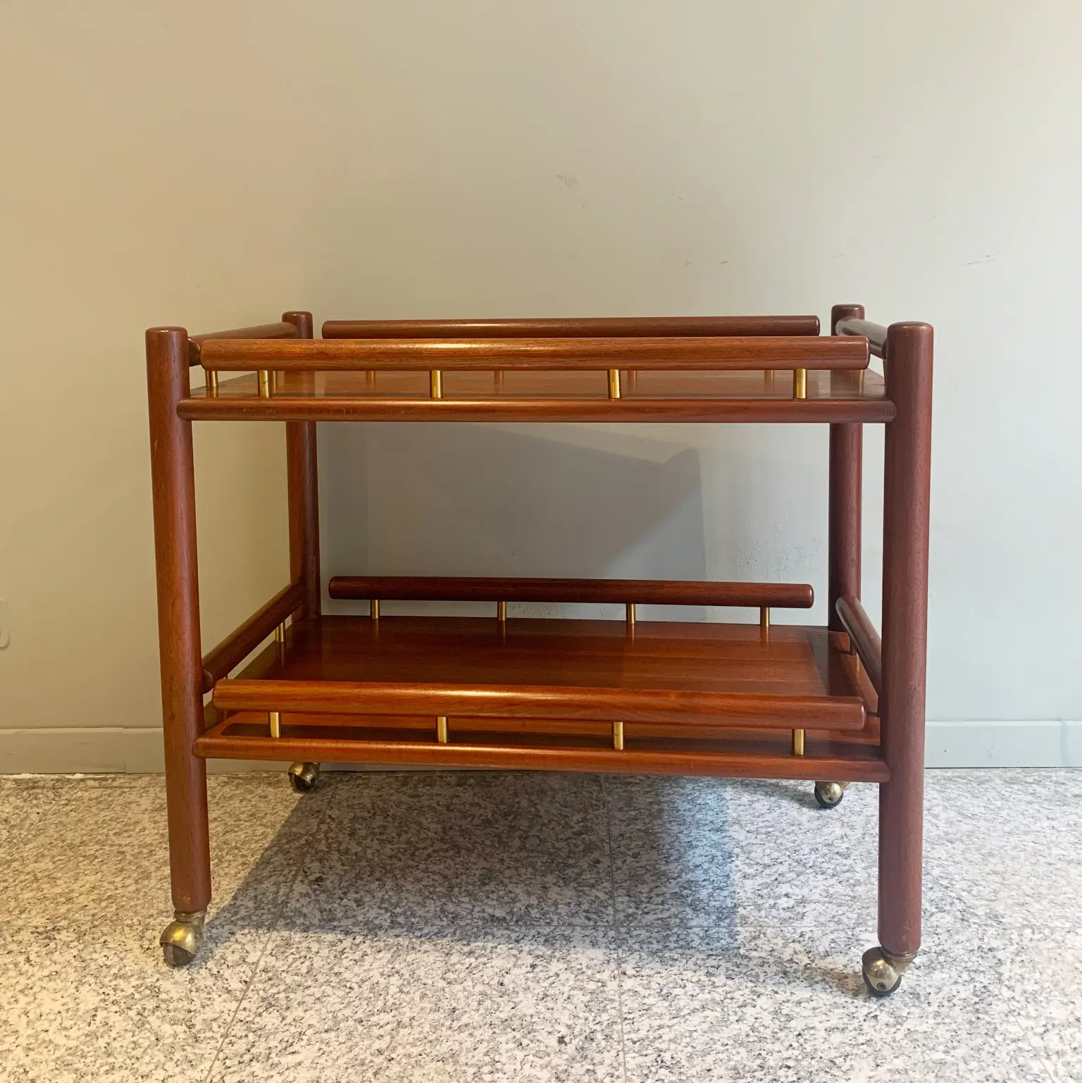 Ilmari Tapiovaara per La Permanente Mobili Cantù <br> Carrello bar anni 60 - immagine 5