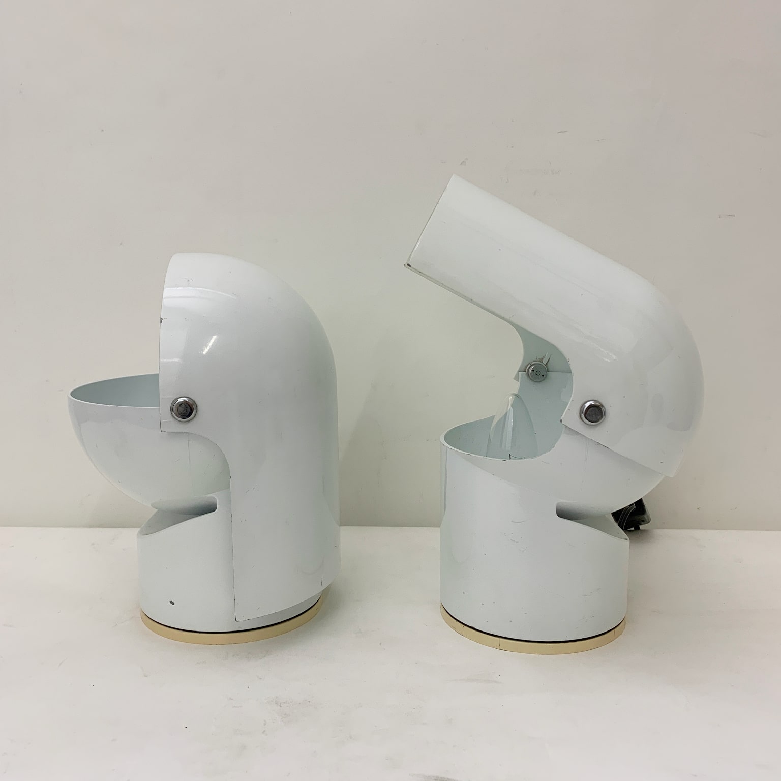 Gae Aulenti per Artemide <br> Coppia di lampade mod. Pileino, 1972 - immagine 6