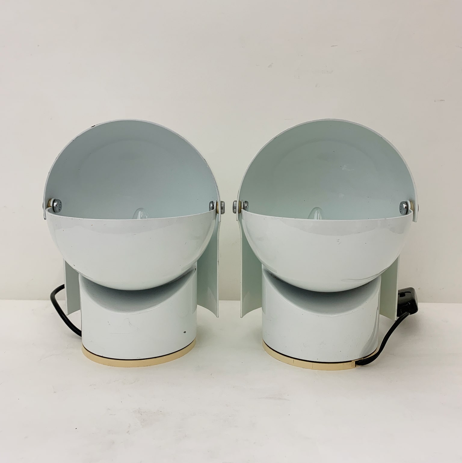 Gae Aulenti per Artemide <br> Coppia di lampade mod. Pileino, 1972 - immagine 7