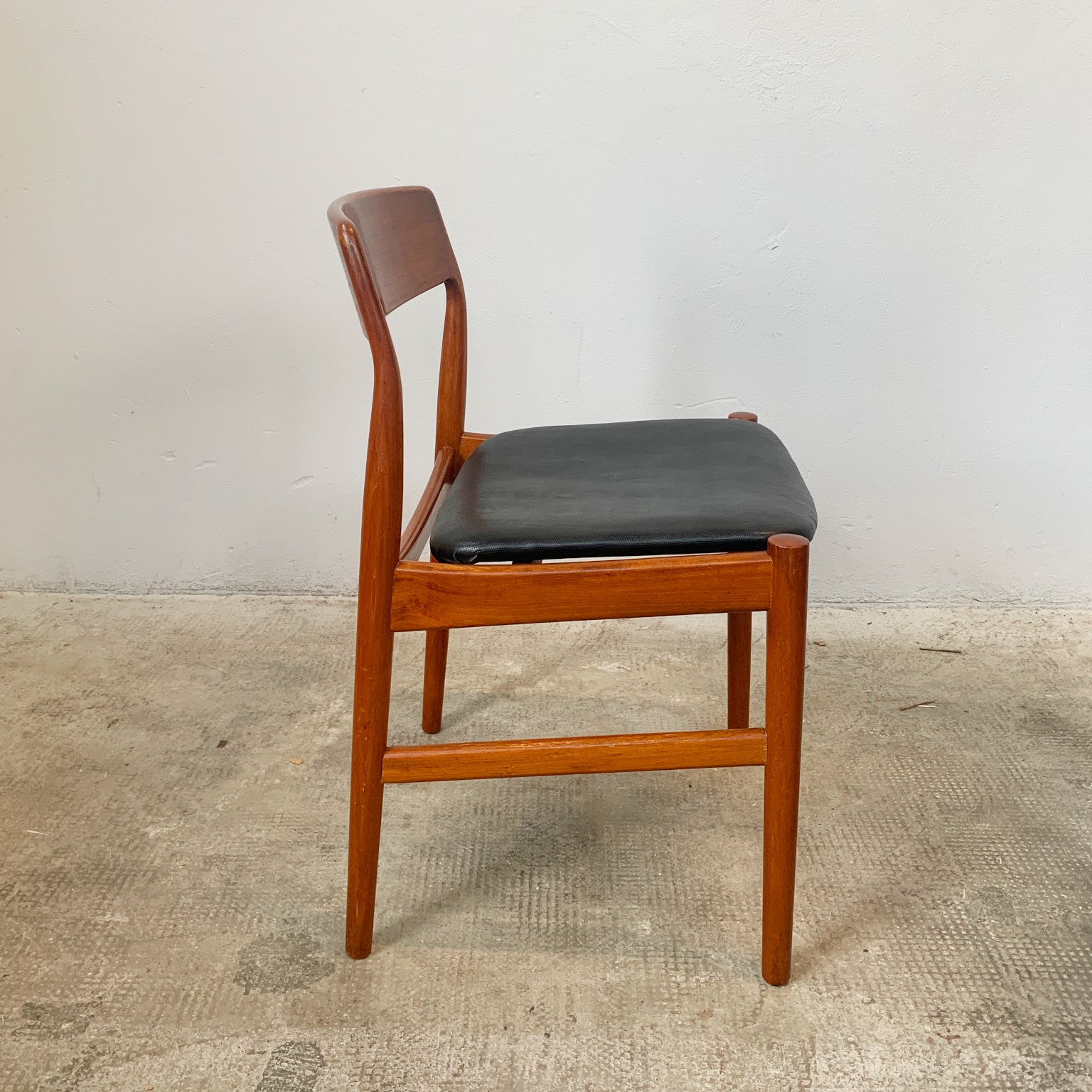Niels Otto Möller per JLMollers attr. <br> Gruppo di 4 sedie in teak anni 60 - immagine 7