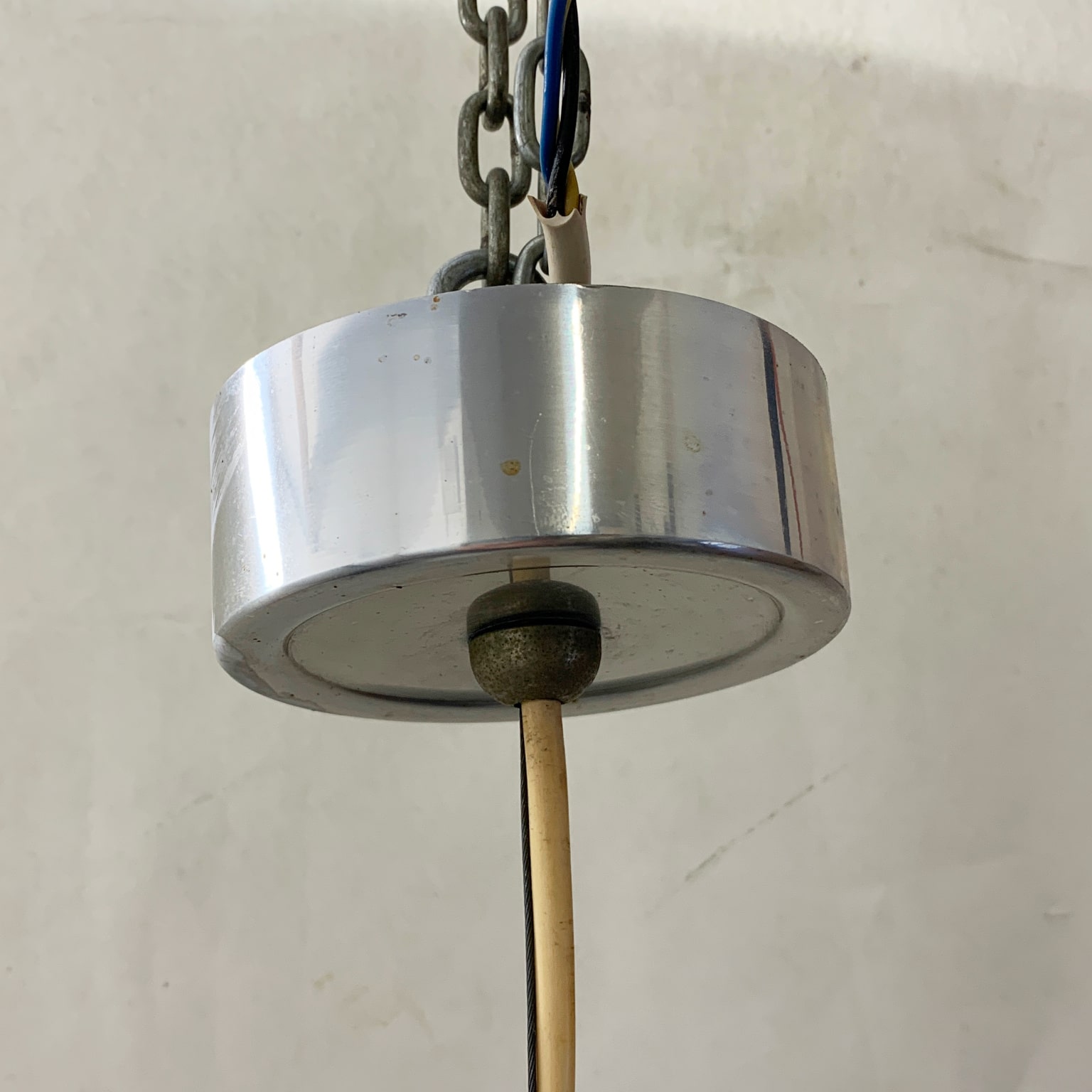 Achille e Piergiacomo Castiglioni per Flos <br> Lampada a sospensione mod. Black & White, 1965 - immagine 11