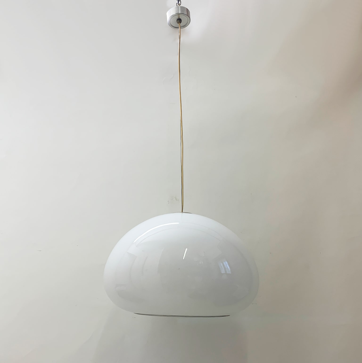 Achille e Piergiacomo Castiglioni per Flos <br> Lampada a sospensione mod. Black & White, 1965 - immagine 4