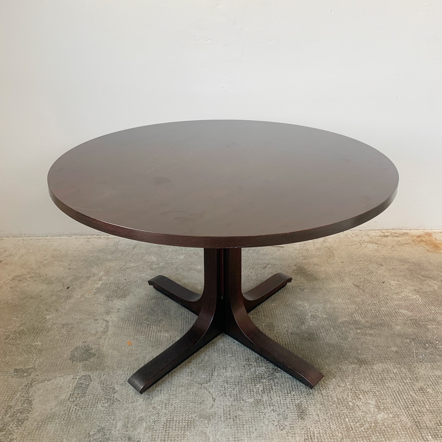 Giovanni Ausenda per Stilwood <br> Tavolo rotondo anni 60