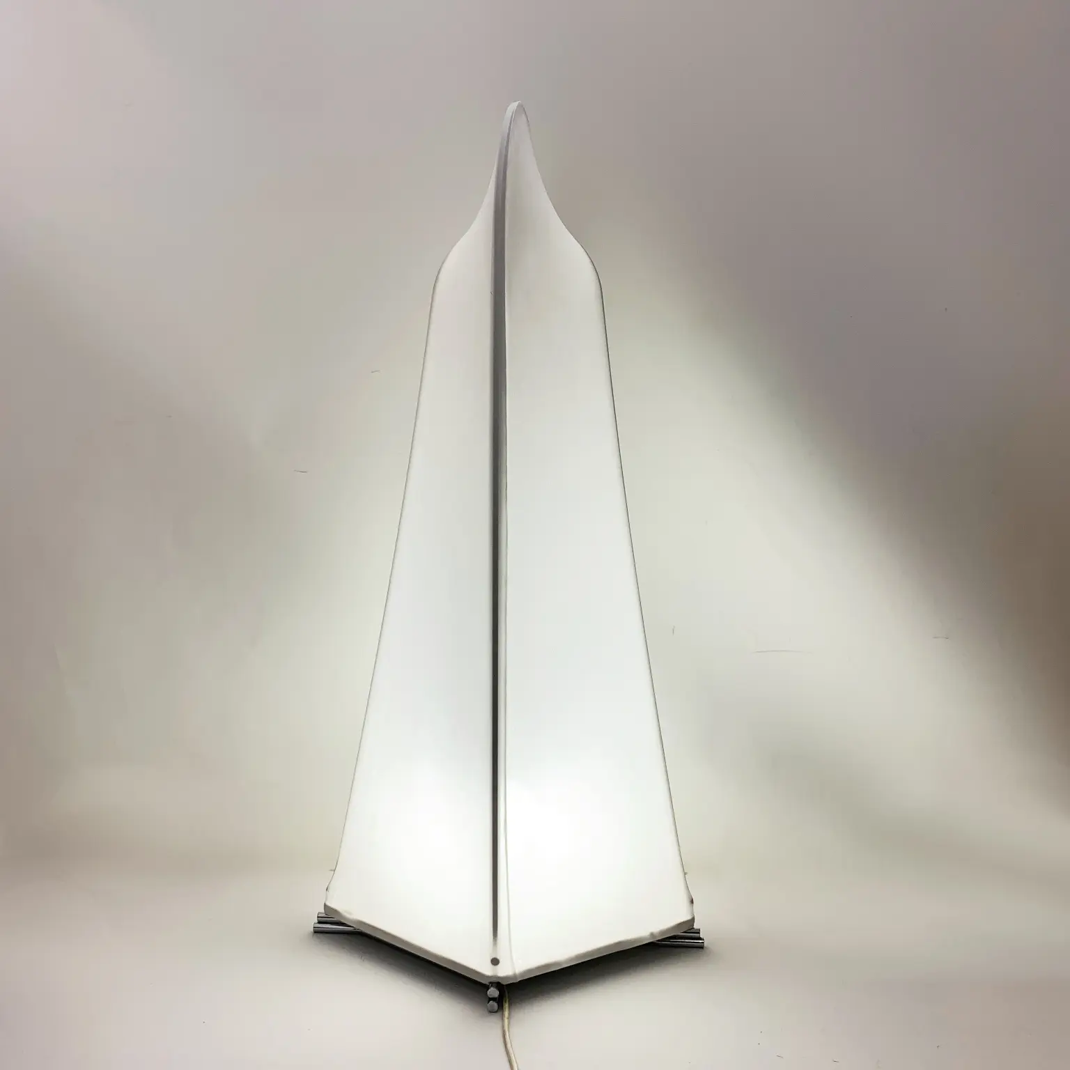 Kazuhide Takahama per Sirrah <br> Lampada da terra mod. Kazuki 2, 1975 - immagine 9