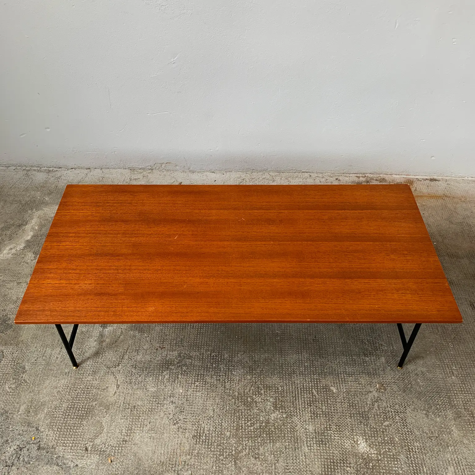 Tavolino rettangolare in teak <br> Italia anni 60 - immagine 3