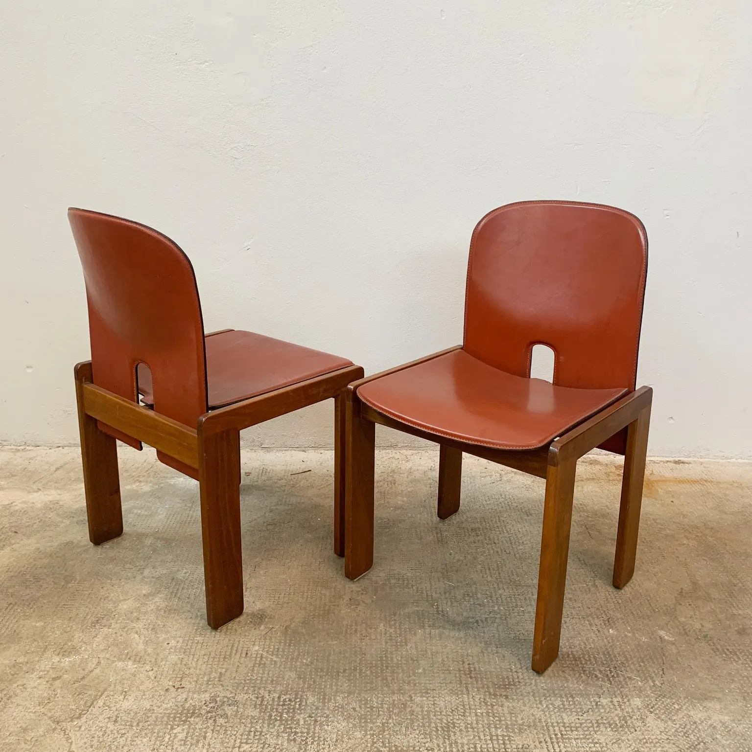 Afra e Tobia Scarpa per Cassina <br> Gruppo di 6 sedie mod. 121, 1965 - immagine 5