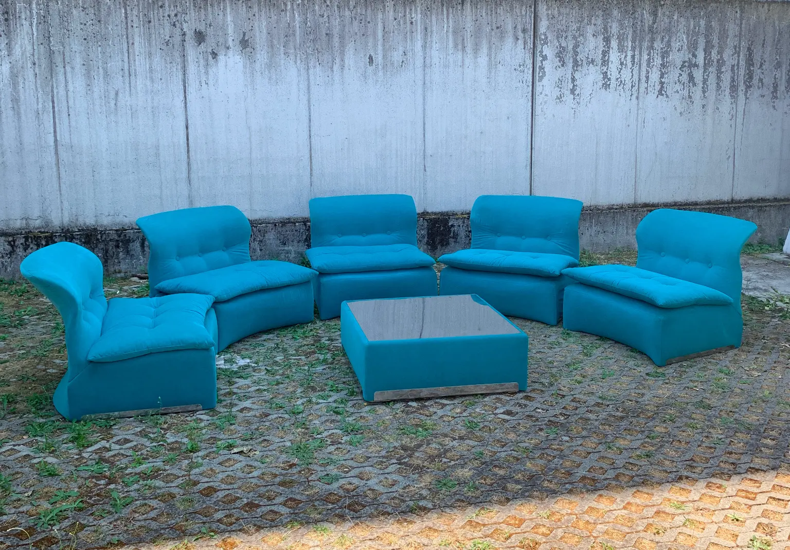 Giovanni Offredi per Saporiti <br> Set di 5 poltrone mod. Vela Bassa + tavolino, anni 70 - immagine 4