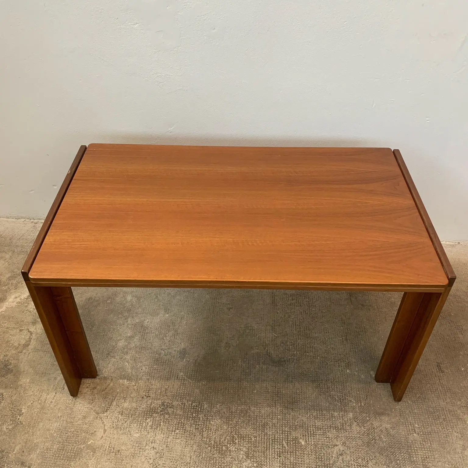 Afra e Tobia Scarpa per Cassina <br>Tavolo da pranzo allungabile mod. 778 - immagine 4