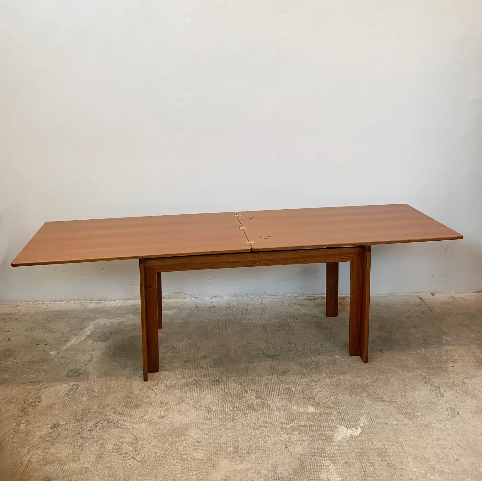 Afra e Tobia Scarpa per Cassina <br>Tavolo da pranzo allungabile mod. 778 - immagine 5