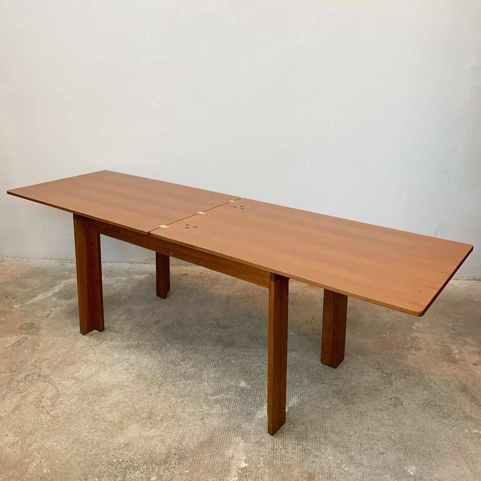Afra e Tobia Scarpa per Cassina <br>Tavolo da pranzo allungabile mod. 778 - immagine 6