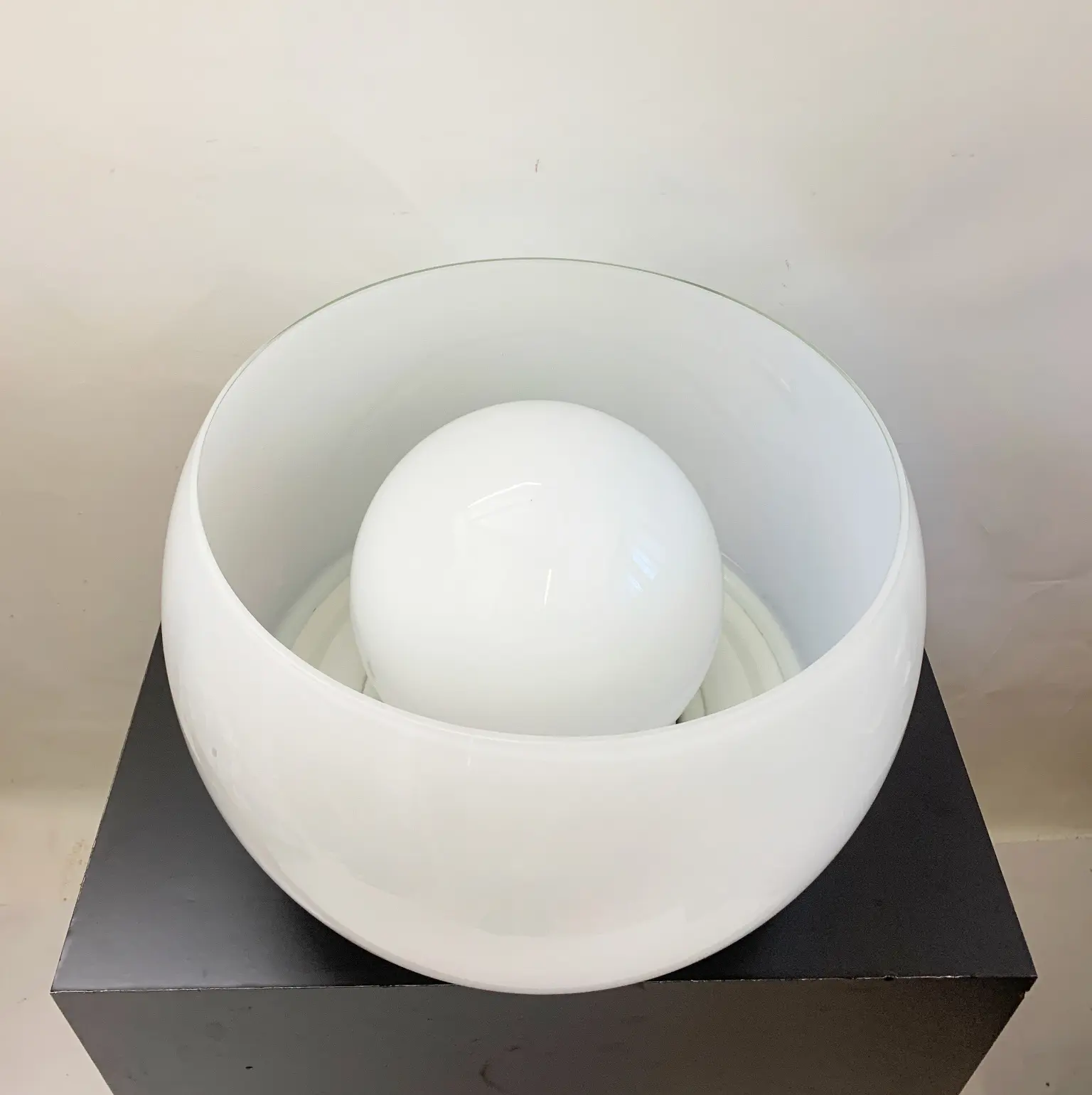 Vico Magistretti per Artemide <br> Lampada a plafoniera mod. Omega, 1962 - immagine 3