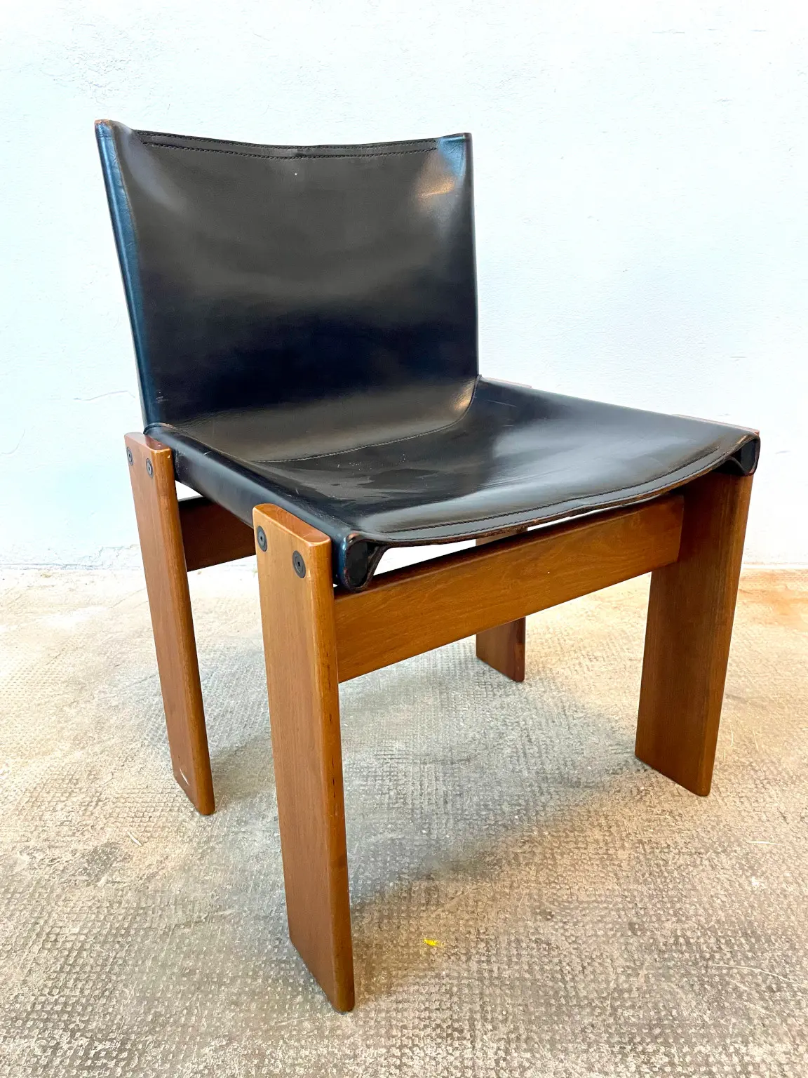 Afra e Tobia Scarpa per Molteni <br> Gruppo di 8 sedie mod. Monk, anni 70 - immagine 6