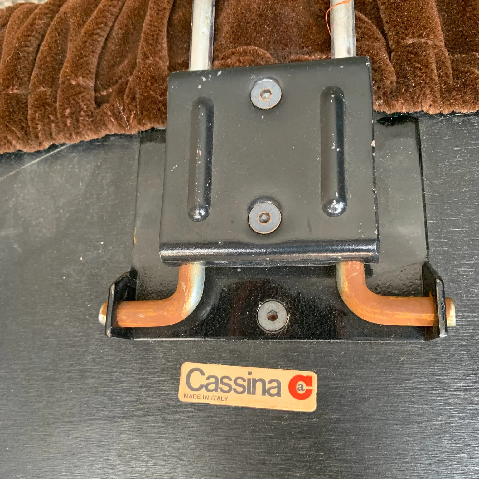 Afra e Tobia Scarpa per Cassina <br> Coppia di poltrone mod. Soriana, anni 70 - immagine 10