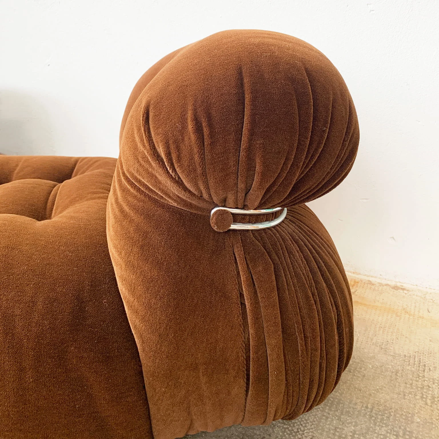 Afra e Tobia Scarpa per Cassina <br> Coppia di poltrone mod. Soriana, anni 70 - immagine 7