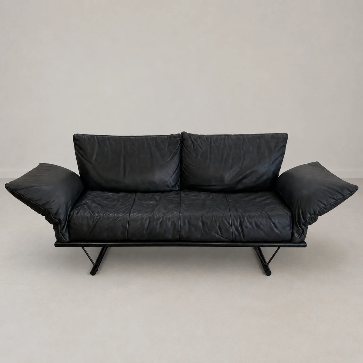 Peter Maly per Ligne Roset <br> Divano in pelle mod. Prao, anni 80 - immagine 3