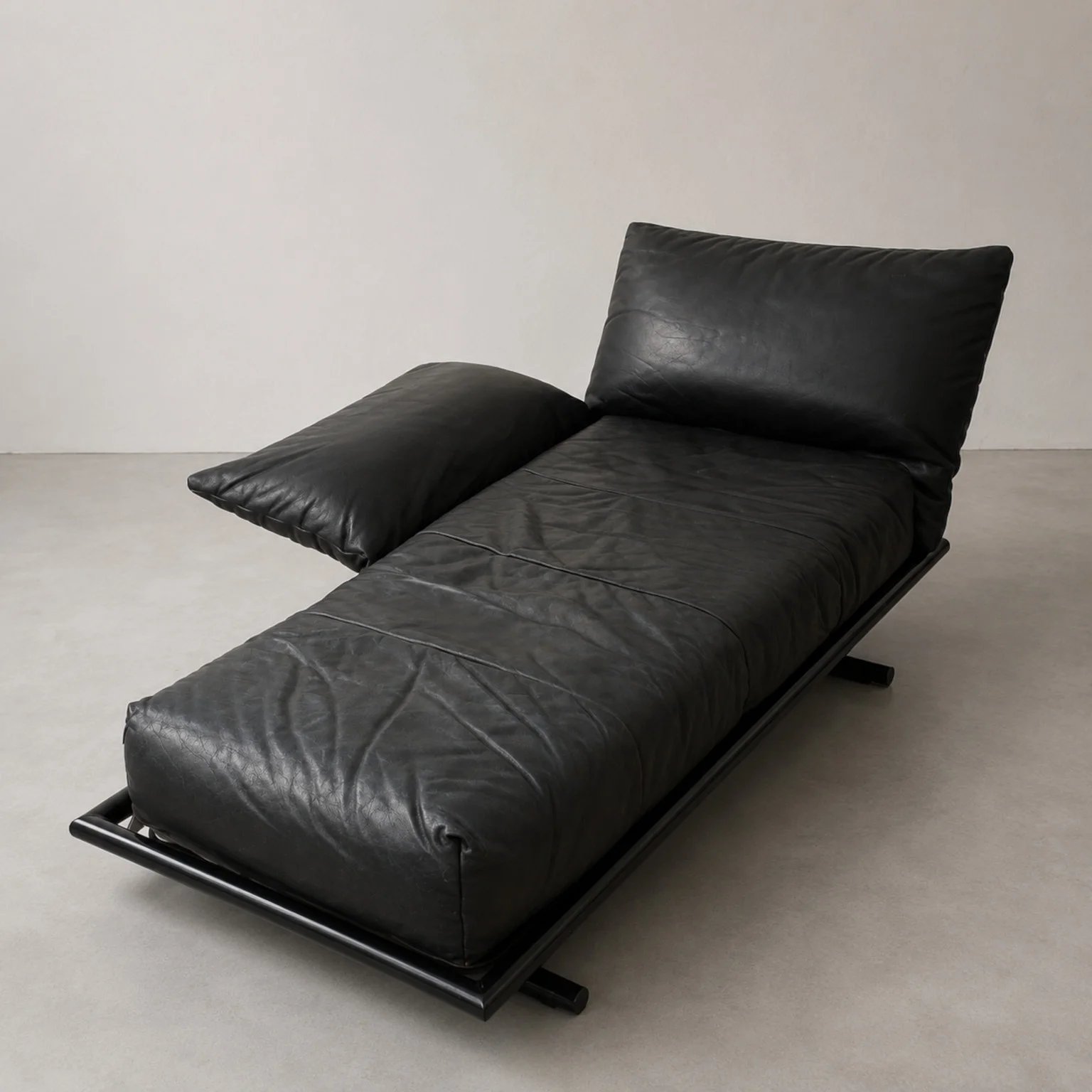 Peter Maly per Ligne Roset <br> Divano in pelle mod. Prao, anni 80 - immagine 8