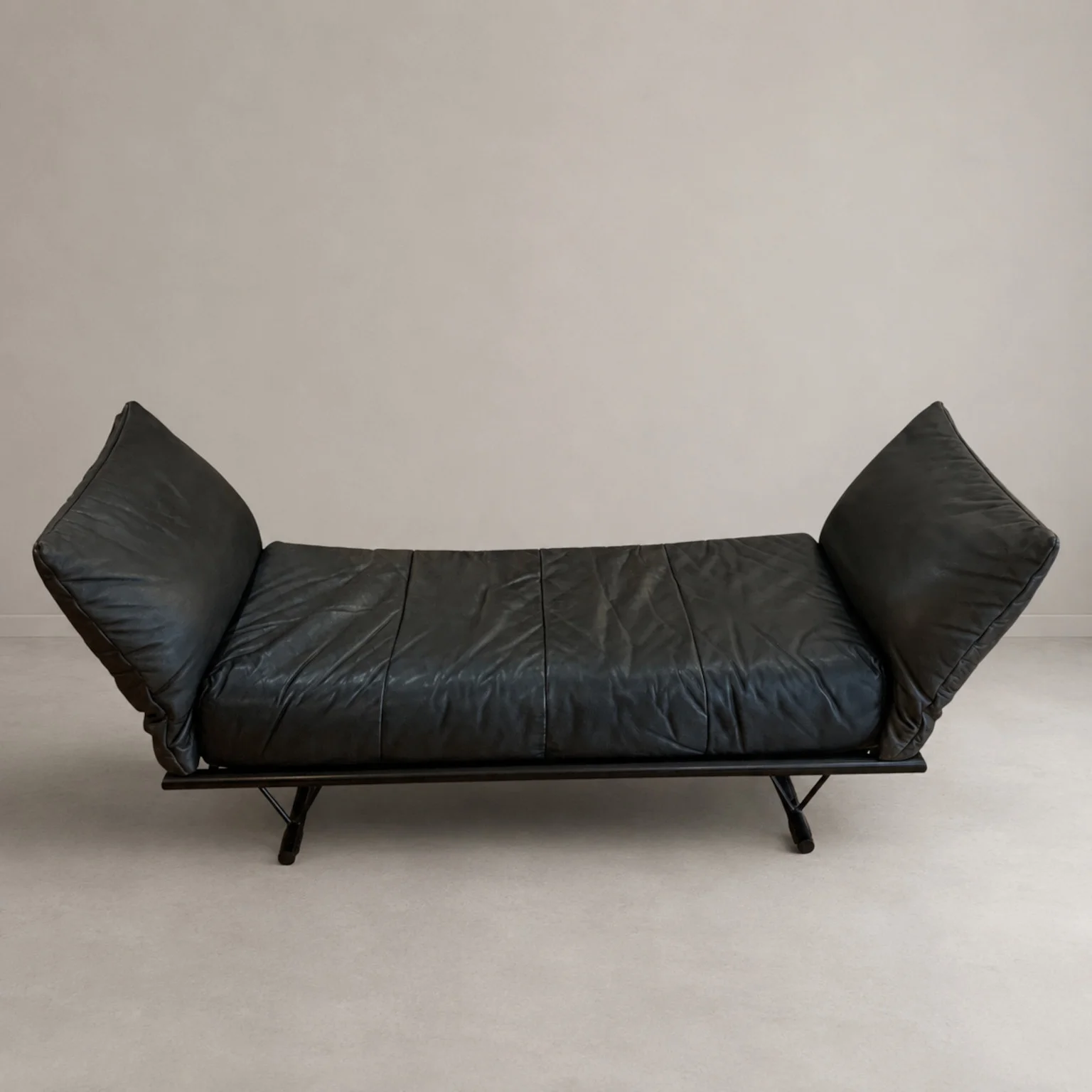 Peter Maly per Ligne Roset <br> Divano in pelle mod. Prao, anni 80 - immagine 9