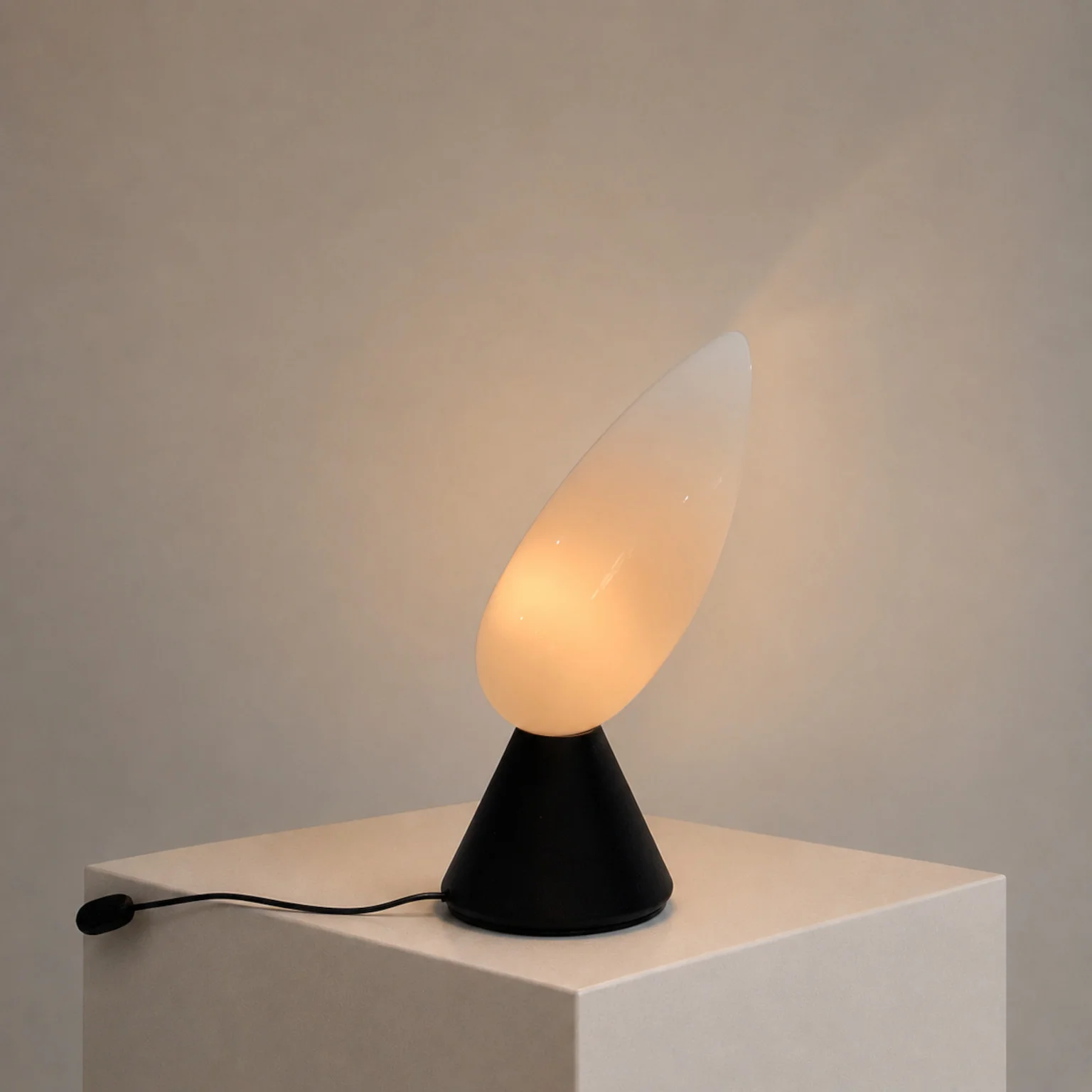 Lampada da appoggio <br> Italia, anni 70 - immagine 3