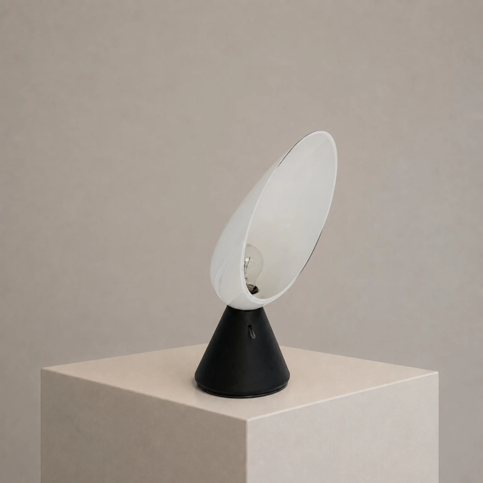 Lampada da appoggio <br> Italia, anni 70 - immagine 5