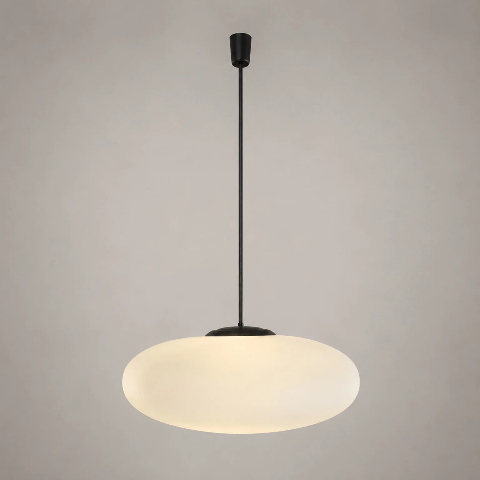 Lampada a sospensione mod. UFO <br> Produzione italiana attr. Stilnovo, anni 60