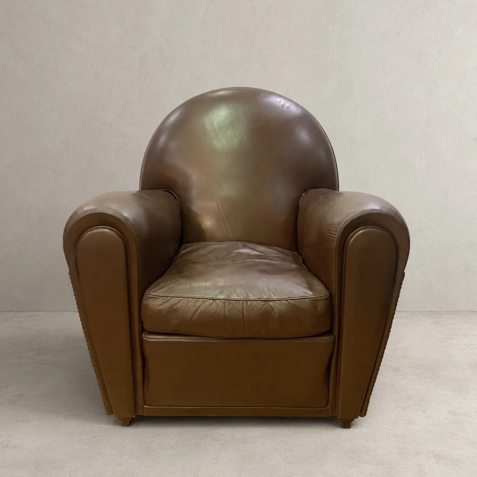 Poltrona mod. Vany Fair in pelle marrone <br> Poltrona Frau, anni 90